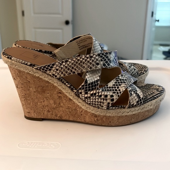 14th & Union wedge sandals in a sz. 9 - Picture 4 of 4